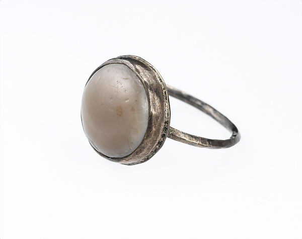 Toadstone Ring, from the Colmar Treasure, Fossilized fish tooth (Lepidotes) and silver 