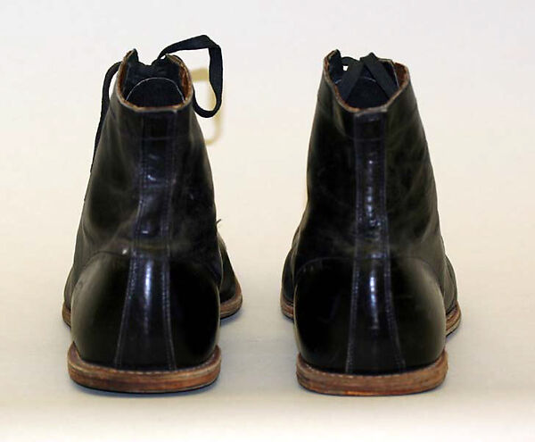 Athletic shoes, leather, American