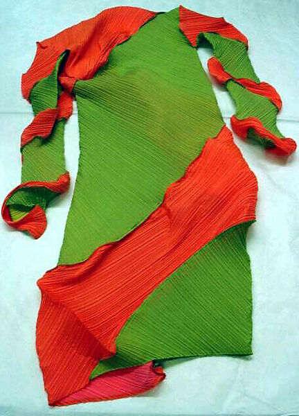 "Nautilus", Issey Miyake (Japanese, 1938–2022), polyester, Japanese