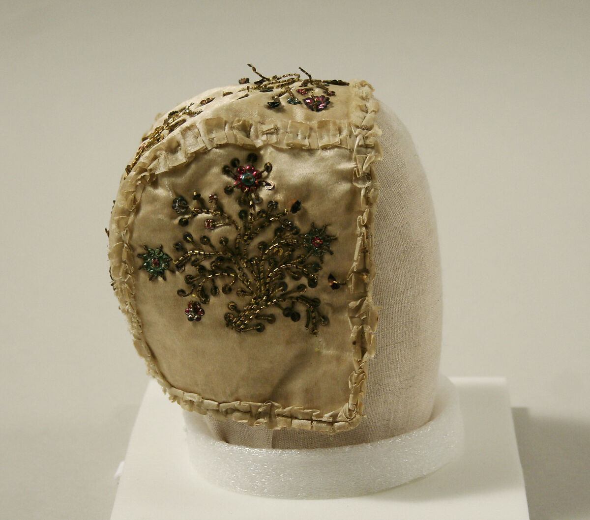 Cap, silk, metal, European 