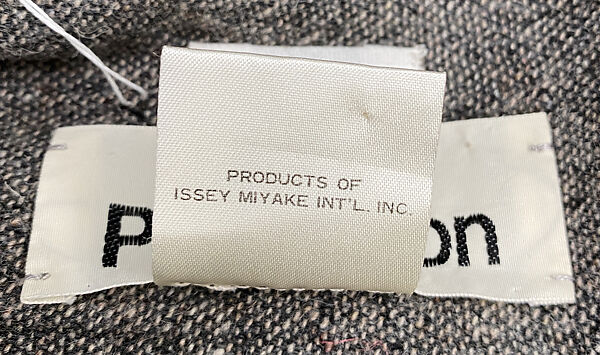 Issey Miyake - Ensemble - Japanese - The Metropolitan Museum of Art