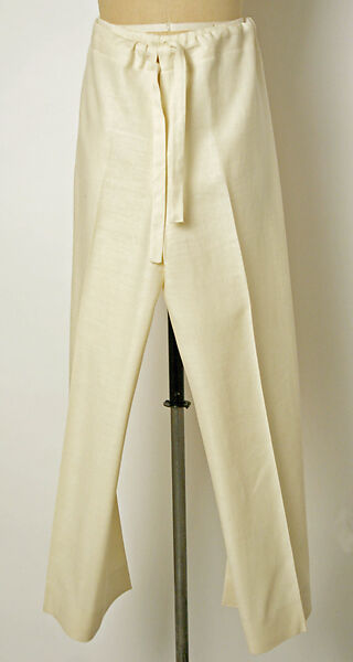 Ensemble, linen, American or European