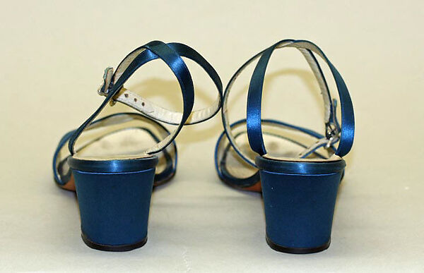 Evening ensemble, (a) Madame Grès (Germaine Émilie Krebs) (French, Paris 1903–1993 Var region), (a) silk   
(b, c)  silk, leather, French