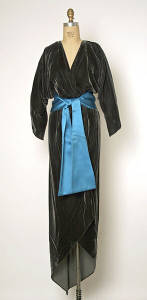 Evening ensemble, Halston (American, Des Moines, Iowa 1932–1990 San Francisco, California), silk, fur, American