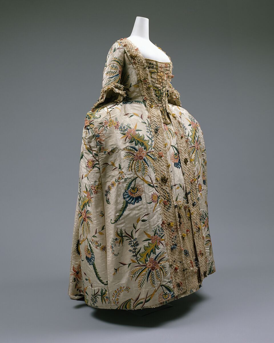 Robe à la française, silk, pigment, linen, British