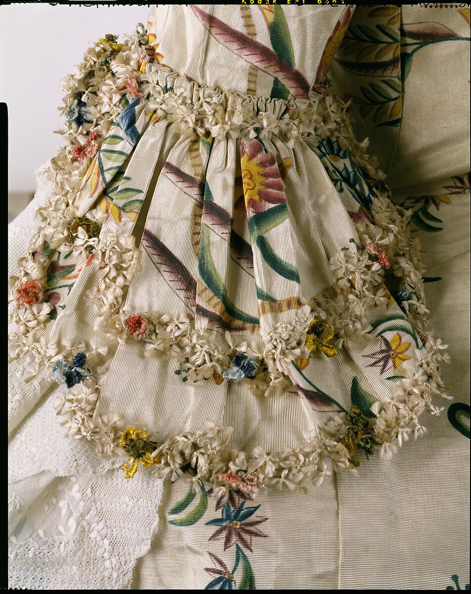 Robe à la française, silk, pigment, linen, British