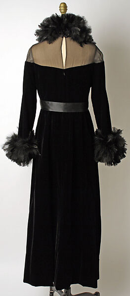 Evening dress, Oscar de la Renta, LLC. (American, founded 1965), silk, feathers, American