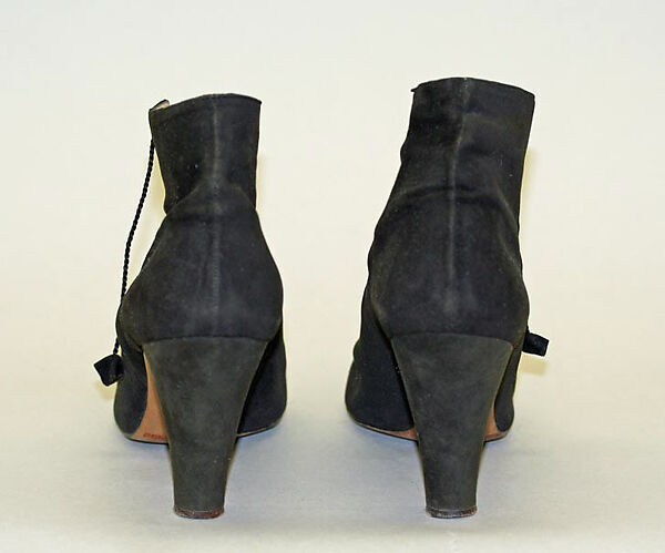 Pumps, Salvatore Ferragamo (Italian, founded 1927), suede, Italian