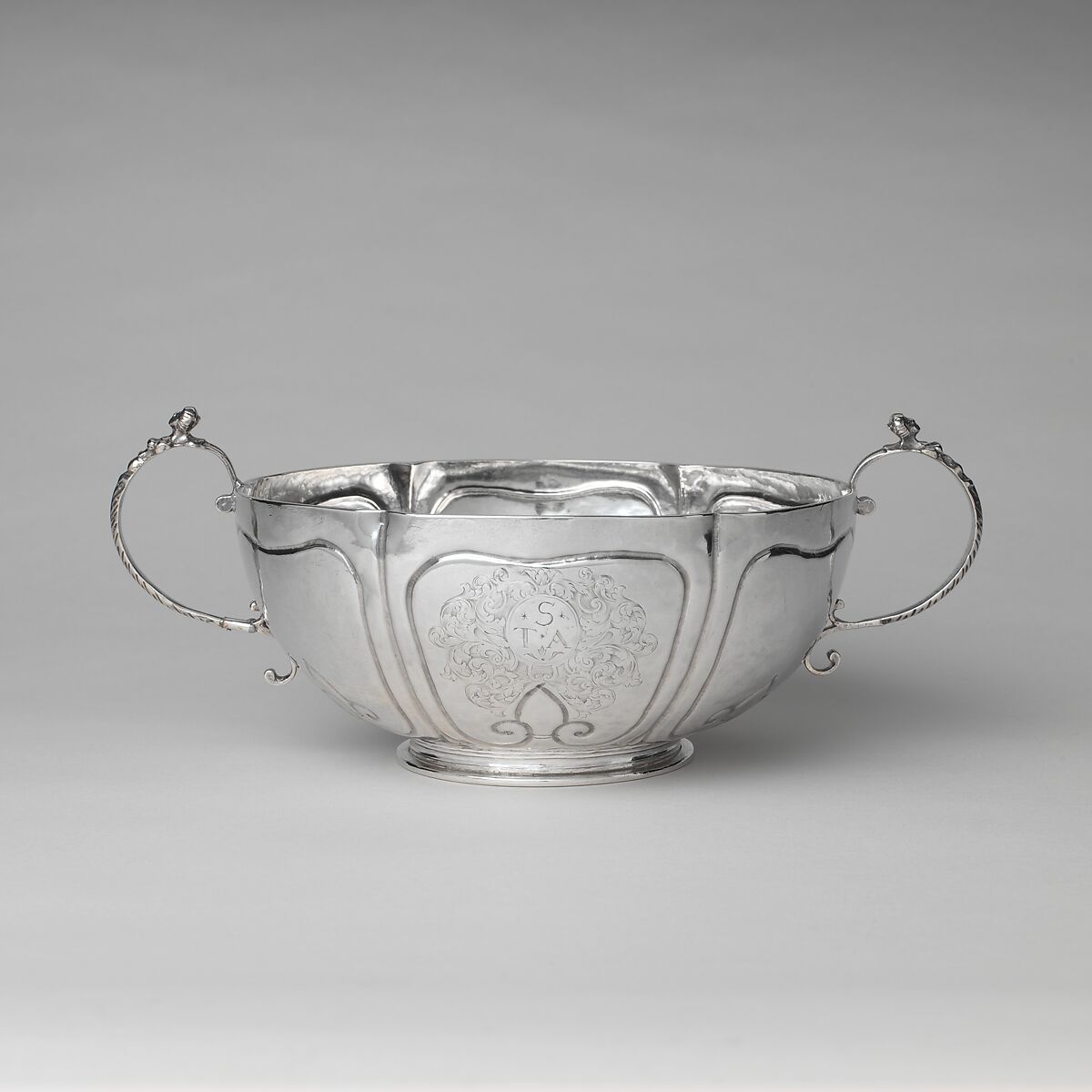 Two-handled bowl, Jesse Kip (baptized 1660–1722), Silver, American 