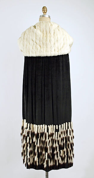 Evening cape, H. Jaeckal &amp; Sons (American, 1863–1949), silk, fur, American