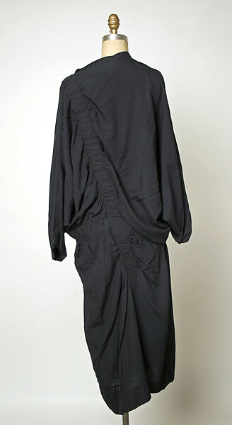 Dress, Comme des Garçons (Japanese, founded 1969), rayon, Japanese