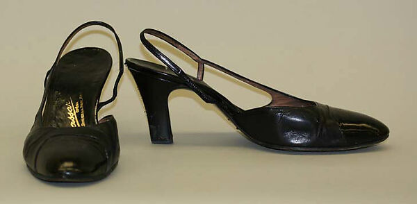 Ensemble, House of Chanel (French, founded 1910), wool, cotton, leather, metal, French