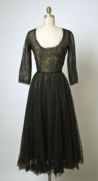 Evening dress, House of Balenciaga (French, founded 1937), silk, horsehair, French