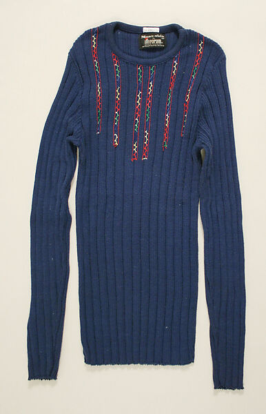 Ensemble, (a) polyester, cotton; (b) linen; (c) cotton, synthetic fiber, leather, metal; (d) suede; (e) cotton, American