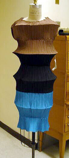 Dress, Issey Miyake (Japanese, 1938–2022), polyester, Japanese