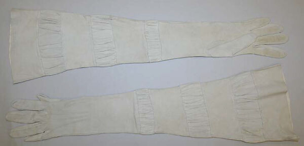 Gloves, House of Chanel (French, founded 1910), suede, French 