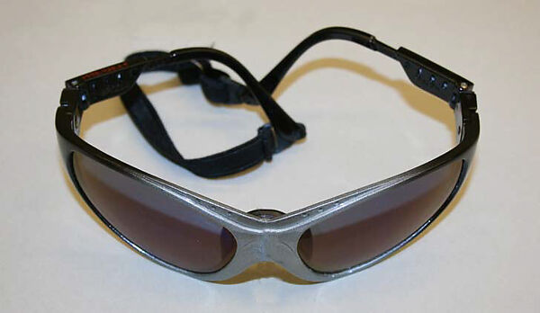 Athletic ensemble, Nautica, (a) nylon; (b) synthetic fiber; (c) nylon, spandex; (d) synthetic fiber; (e) plastic, metal; (f) elastic, metal, (g, h) leather, metal, synthetic fiber, plastic (foam), rubber, American