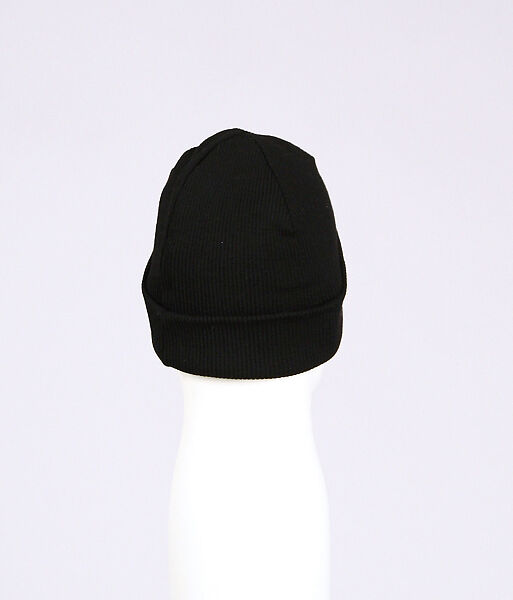 Athletic ensemble, Nautica, (a) nylon; (b) synthetic fiber; (c) nylon, spandex; (d) synthetic fiber; (e) plastic, metal; (f) elastic, metal, (g, h) leather, metal, synthetic fiber, plastic (foam), rubber, American