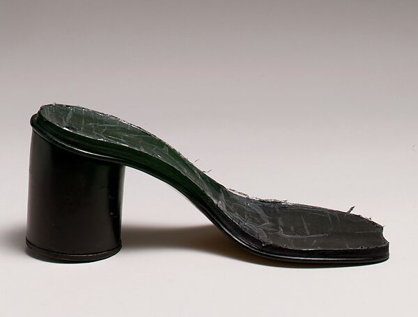 "Drapery Study", Maison Margiela (French, founded 1988), (a) rayon, acetate, cuprimonium acetate; (b, c) cotton; (d, e) silk; (f, g) leather, French