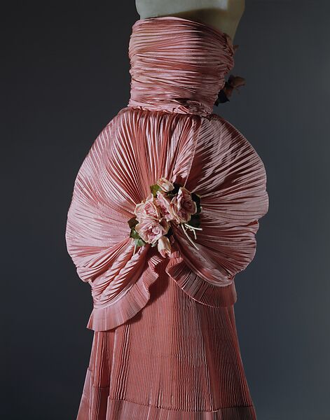 Ball gown, House of Balenciaga (French, founded 1937), silk, steel, French