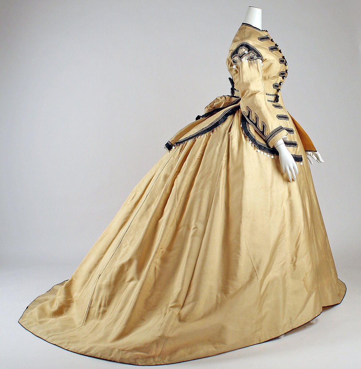 Dress, silk, mother-of-pearl, American