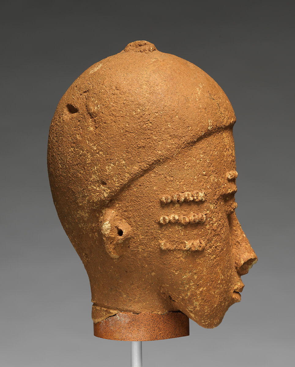 Memorial head, Akan artist, Terracotta, post-fired slip(?), Akan peoples