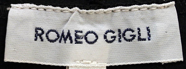 Evening ensemble, Romeo Gigli (Italian, born 1949), (a,b) cotton, lycra, Italian