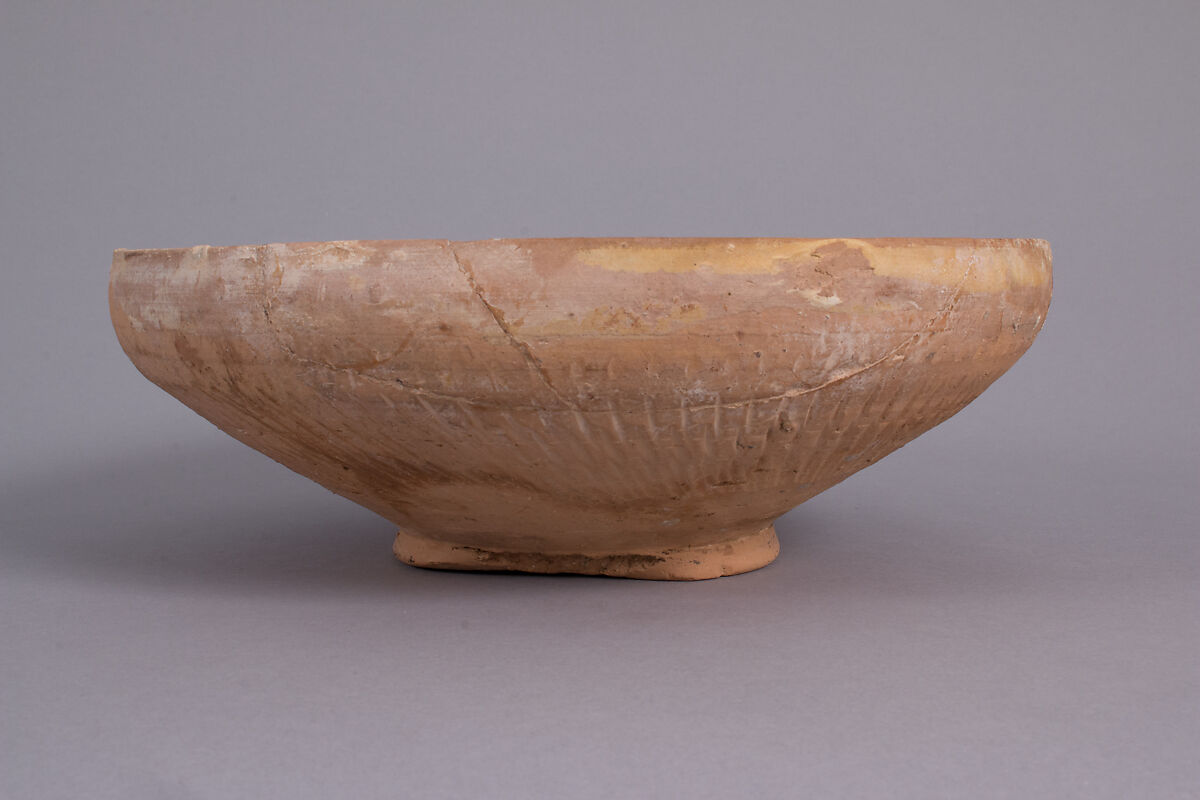 Bowl with incised decoration, Earthenware, tin-glazed and sgraffito, Byzantine