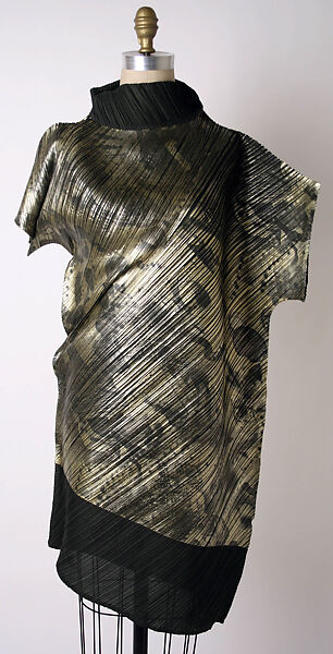 Dress, Issey Miyake (Japanese, 1938–2022), polyester, Japanese 