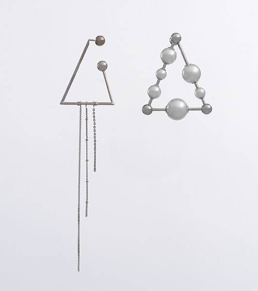 Ensemble, Burberry (British, founded 1856), (a) cashmere, silk, cupro, (b) cotton, nylon, silk, (c, d) suede, leather, polyester, polyamide, plastic (polyurethane, rubber), (e) leather, cotton, polyamide, metal, (f, g) palladium-plated brass, (h) palladium-plated brass, synthetic, (i) palladium-plated brass, British