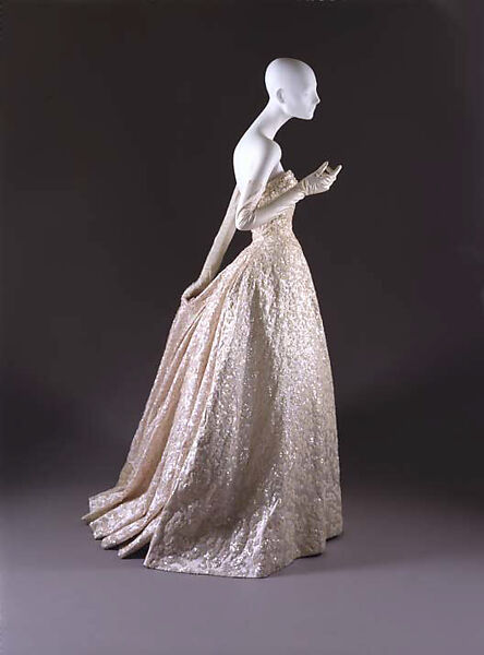 Christian Dior. Fall / Winter 1955  Vintage dior dress, Vintage outfits, Dior  dress