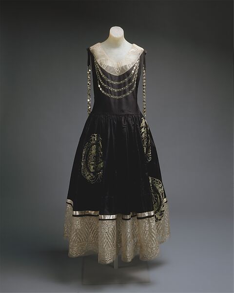 Robe de Style, House of Lanvin (French, founded 1889), silk, metallic thread, glass, French 