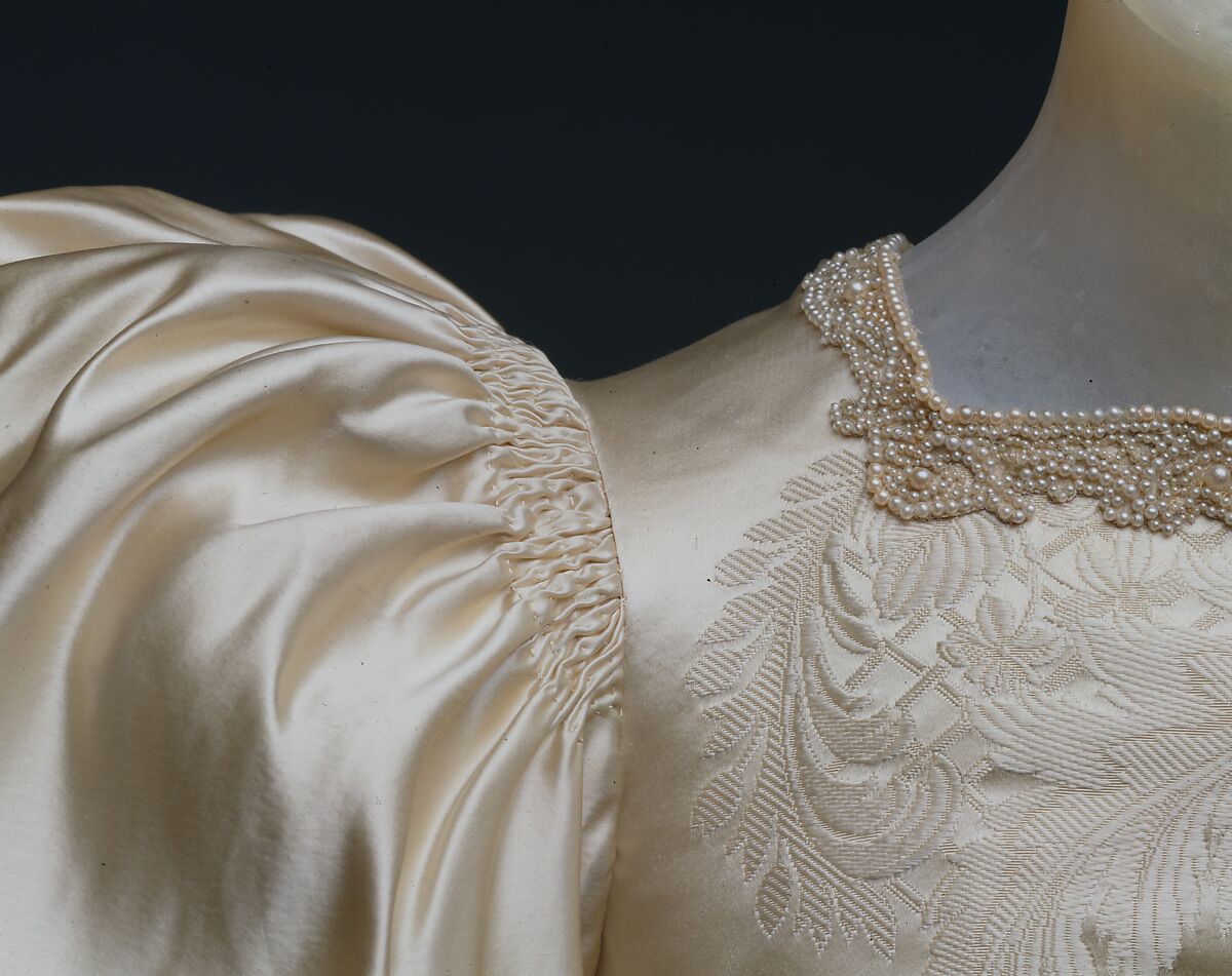 Wedding dress, House of Worth (French, 1858–1956), silk, pearl, French