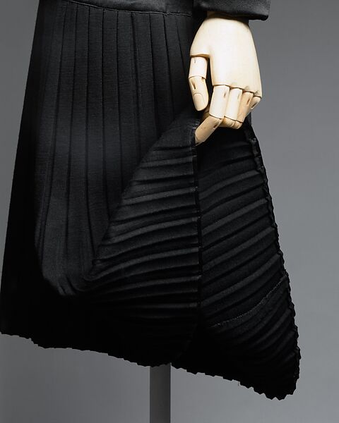 Ensemble, House of Chanel (French, founded 1910), silk, wool, metal, French