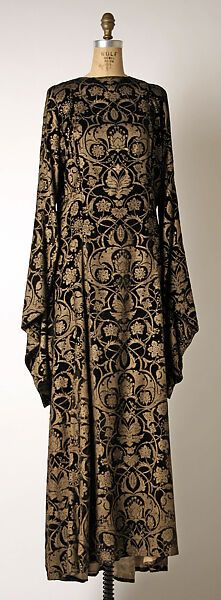 Tea gown, Fortuny (Italian, founded 1906), silk, Italian 