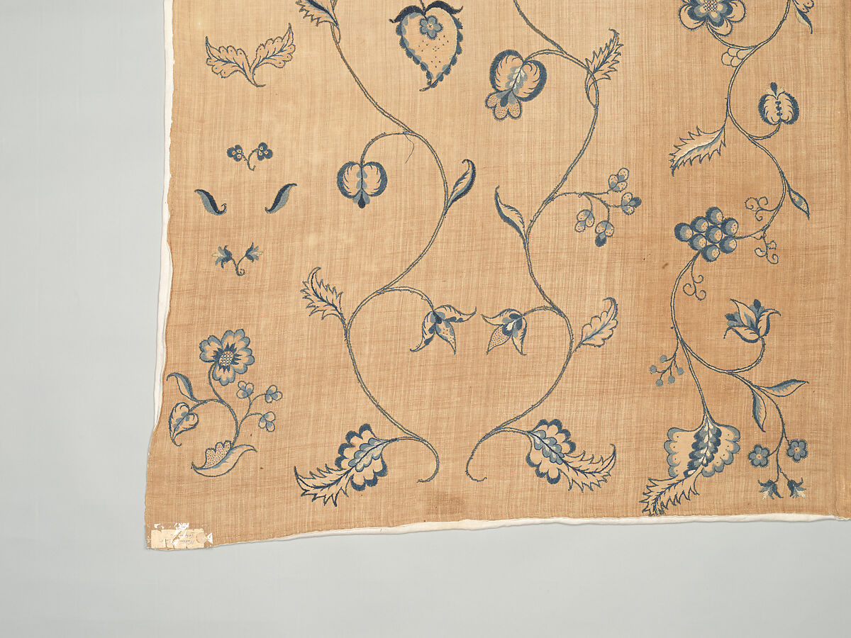 Bedcover with appliqued crewel embroidery motifs, Member of the Cabot family (American (Massachusetts), 18th century), Linen, embroidered with wool and silk, American