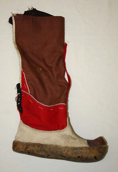 Ensemble, (a) wool
(b, c) cotton, wool, leather
(d) wool, silk
(e) linen, Tibet