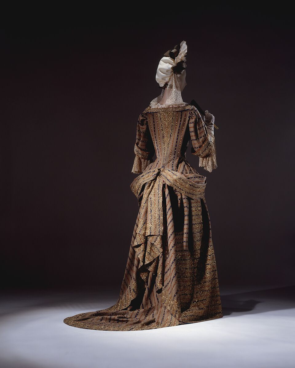 Mantua, wool, metal thread, British