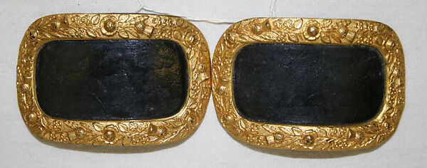 Uniform, wool, metallic thread, brass, steel, silk, feathers, leather, British