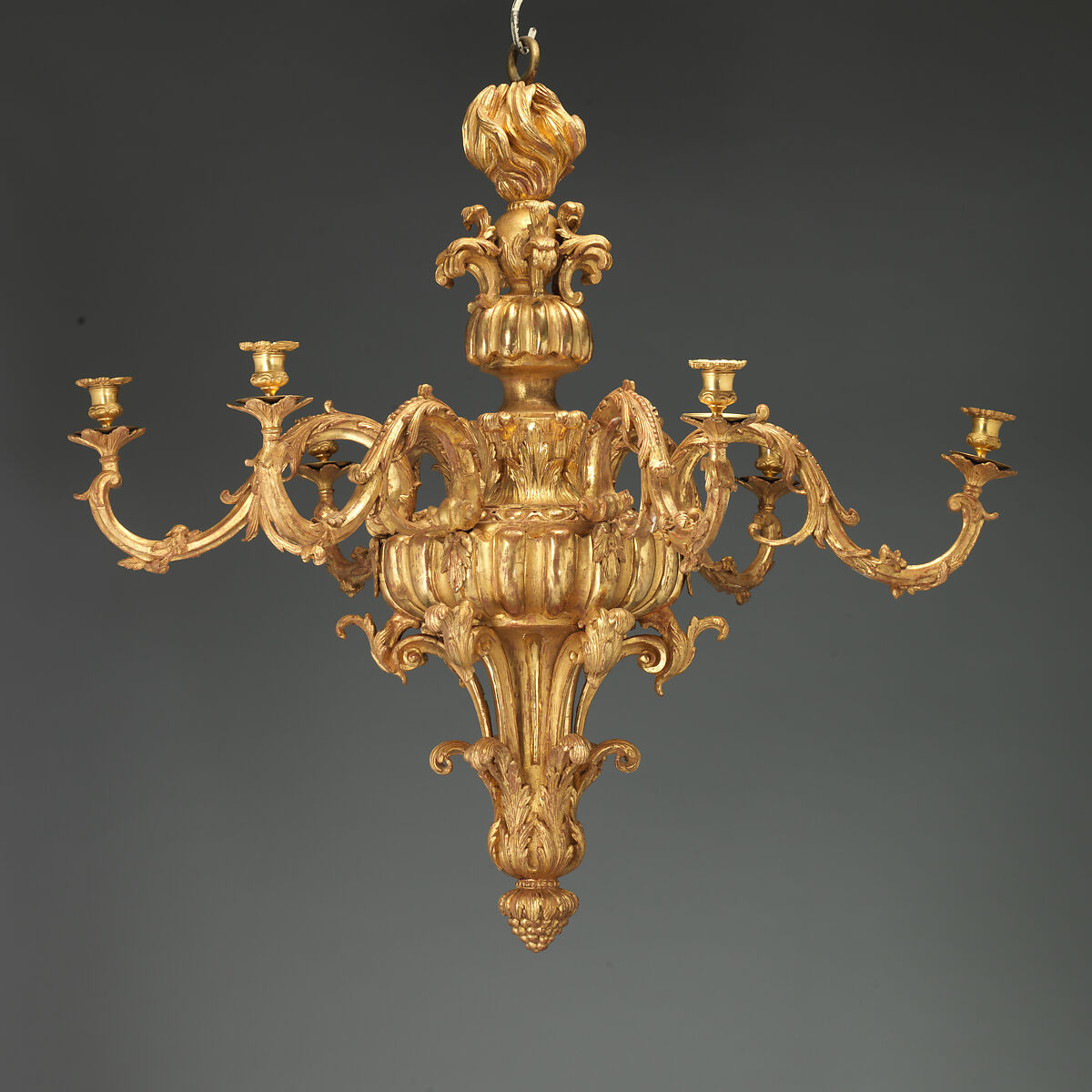 Six-branch chandelier (one of a pair), Gilded wood, gesso, gilt-bronze candle sockets, British 