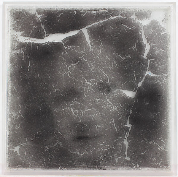 Narcisos, Oscar Muñoz (Colombian, born 1951), Coal dust over glass over Plexiglas 
