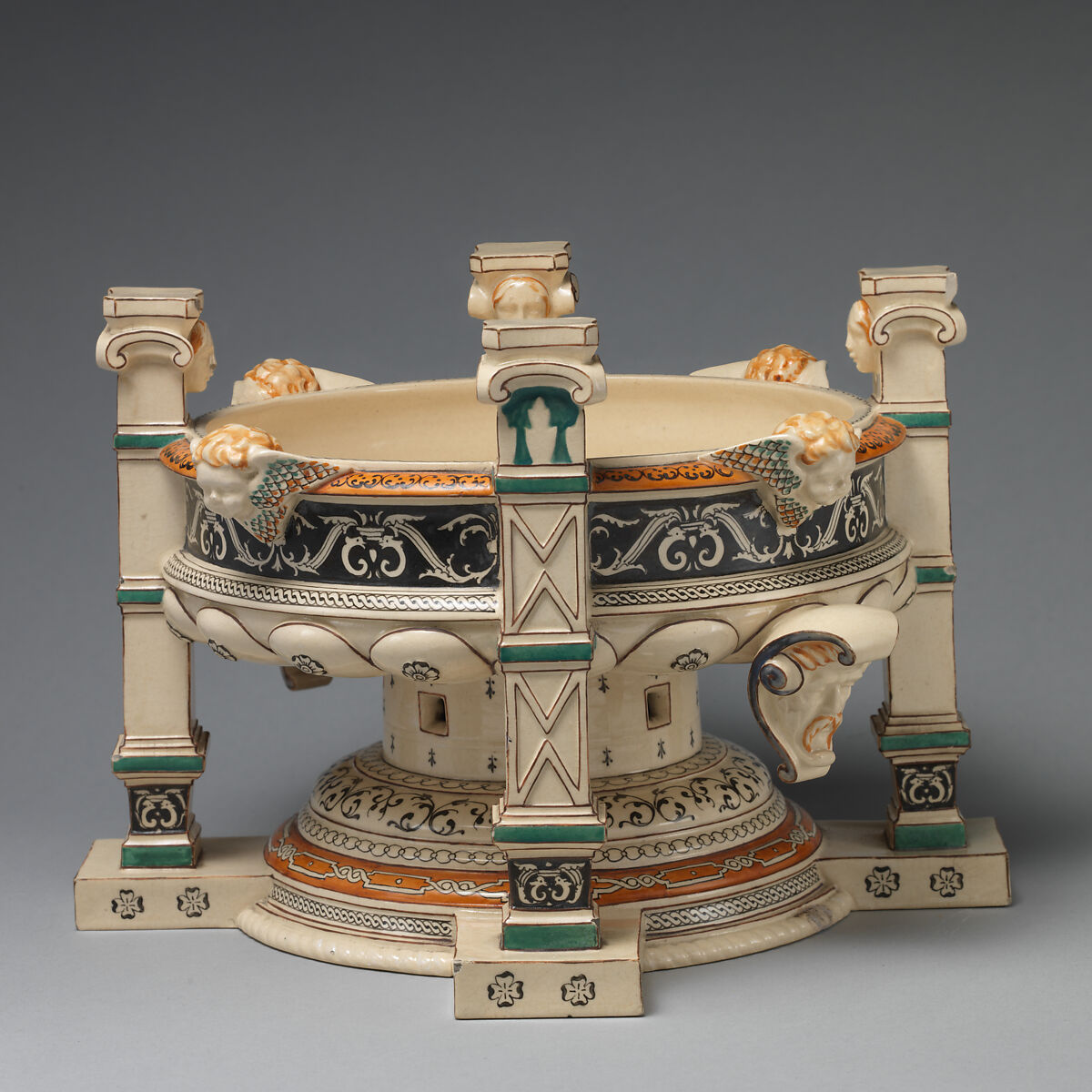 Standing Basin, Worcester factory (British, 1751–2008), Glazed earthenware with enamel decoration, British, Worcester