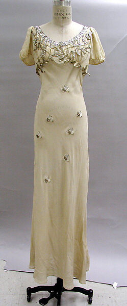 Court presentation ensemble, Schiaparelli (French, founded 1927), silk, feathers, French