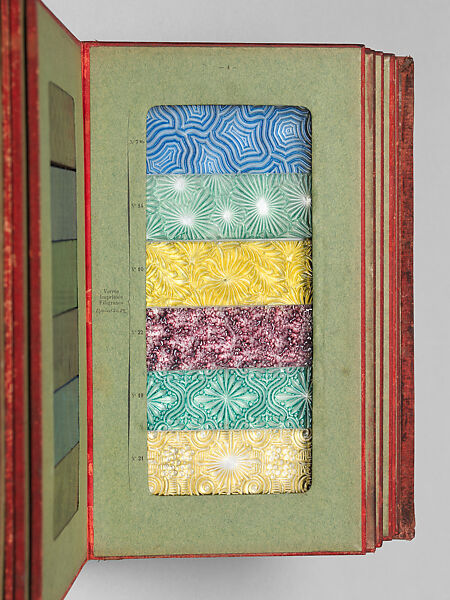 Album des principaux modeles de verres : produits spéciaux en verre coulé, Manufactures des glaces &amp; produits chimiques de Saint-Gobain, Chauny &amp; Cirey, Cloth cover binding. Twelve double boards cloth hinged with embedded glass samples