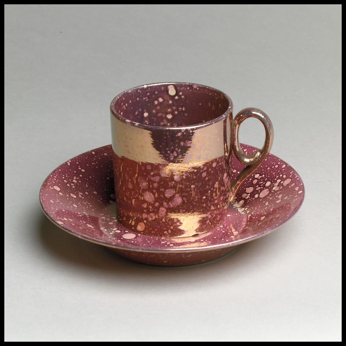 Saucer (part of a set), Lustreware, French, Sarreguemines