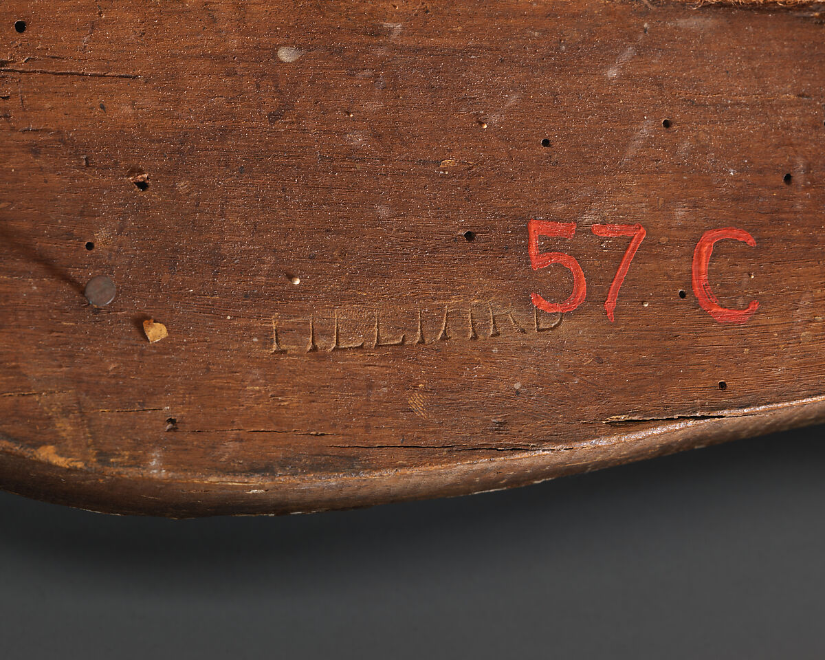 Armchair (fauteuil à la Reine) (one of a pair), Jean-Baptiste I Tilliard (French, 1686–1766), Frame of beechwood carved and gilded; upholstered in blue velvet, French