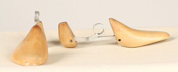 Shoes, Peal &amp; Co., Ltd. (British), leather, British