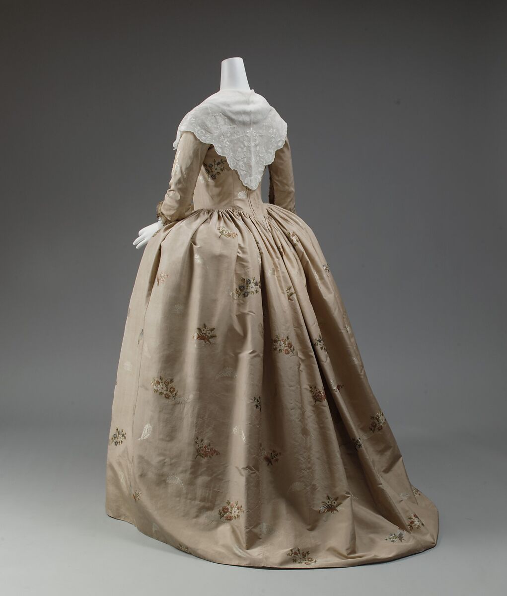 Robe à l'anglaise, silk, American or European