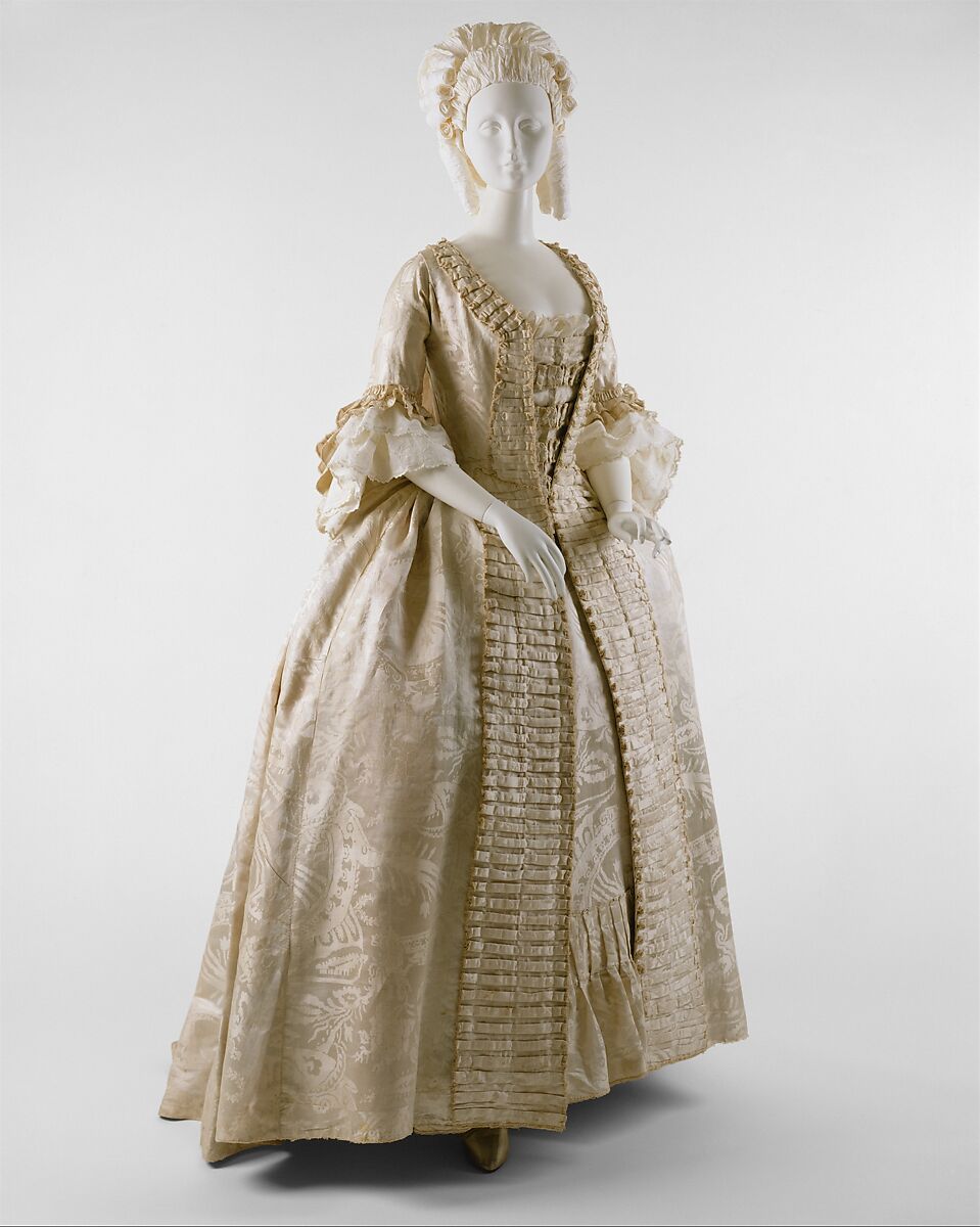 How to Dress 18th Century: 1750 - 1770 Robe a la Francaise 