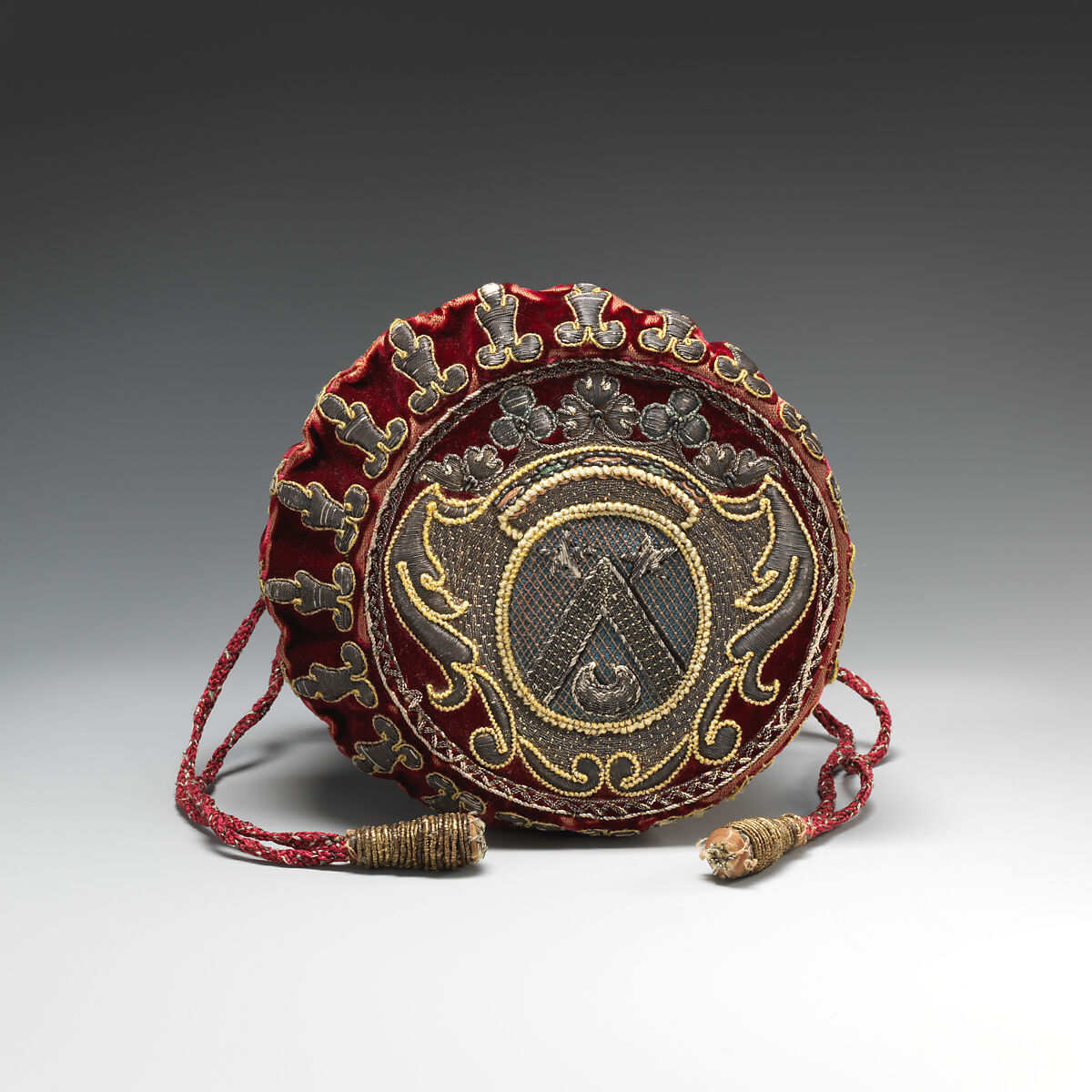 Gaming purse, Red silk velvet embroidered with silver and silver-gilt wrapped threads, French 